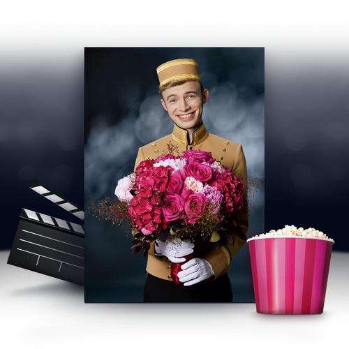 Page mit Blumenstrauß